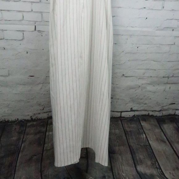 MISGUIDED WHITE WITH BLACK STRIPE SLEEVELESS BELTED MIDI DRESS SIZE 10 - Picture 8 of 9
